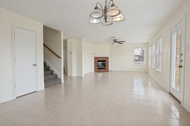 218 Jacob Court, Glenn Heights, TX 75154