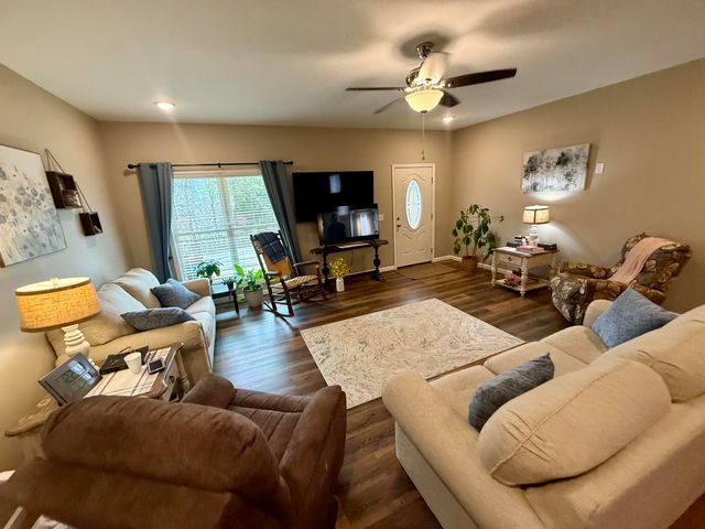 153 Windstone Drive, Trenton, GA 30752