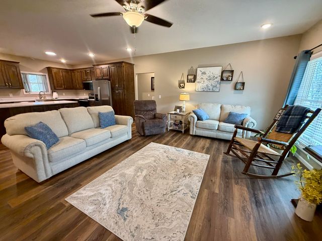 153 Windstone Drive, Trenton, GA 30752