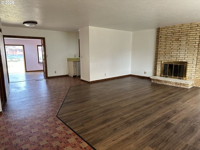 1518 WILKENSON St, Milton Freewater, OR 97862