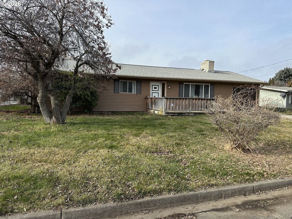 1518 WILKENSON St, Milton Freewater, OR 97862