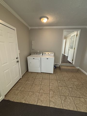 198 Barker Rd, Nashville, TN 37214