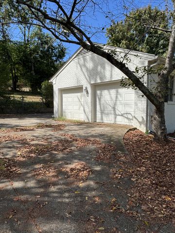 198 Barker Rd, Nashville, TN 37214