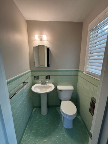 198 Barker Rd, Nashville, TN 37214
