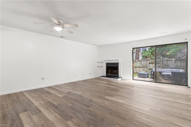 3496 Smokey Chamber DR, Virginia Beach, VA 23462