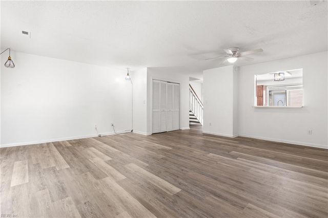 3496 Smokey Chamber DR, Virginia Beach, VA 23462