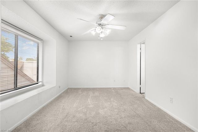 3496 Smokey Chamber DR, Virginia Beach, VA 23462