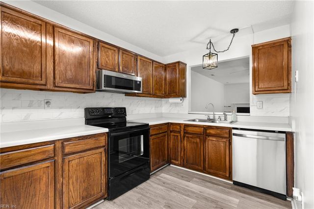 3496 Smokey Chamber DR, Virginia Beach, VA 23462