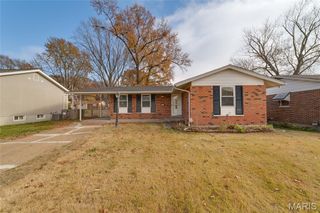 7274 Tannoia Drive, Hazelwood, MO 63042