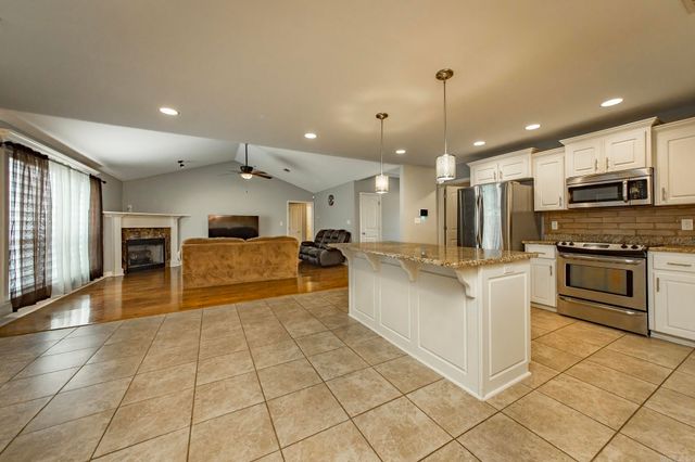 5501 Aviator Drive, Jacksonville, AR 72076