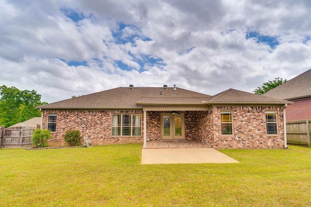 5501 Aviator Drive, Jacksonville, AR 72076