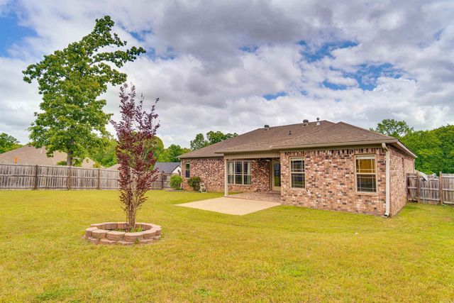 5501 Aviator Drive, Jacksonville, AR 72076