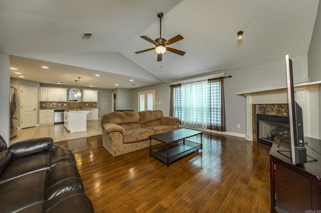 5501 Aviator Drive, Jacksonville, AR 72076