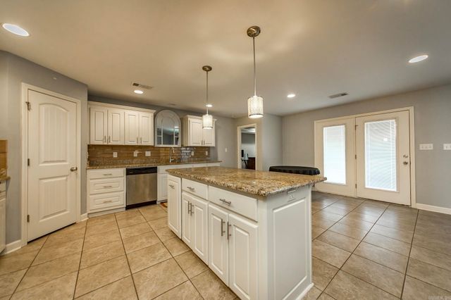 5501 Aviator Drive, Jacksonville, AR 72076