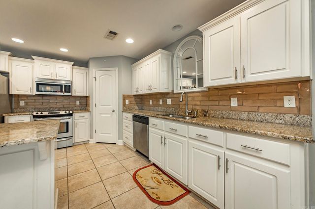 5501 Aviator Drive, Jacksonville, AR 72076