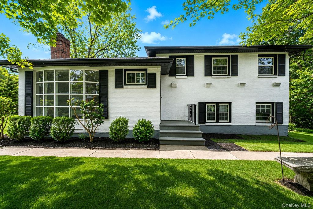 335 Lewis Avenue, Yorktown Heights, NY 10598 — exterior