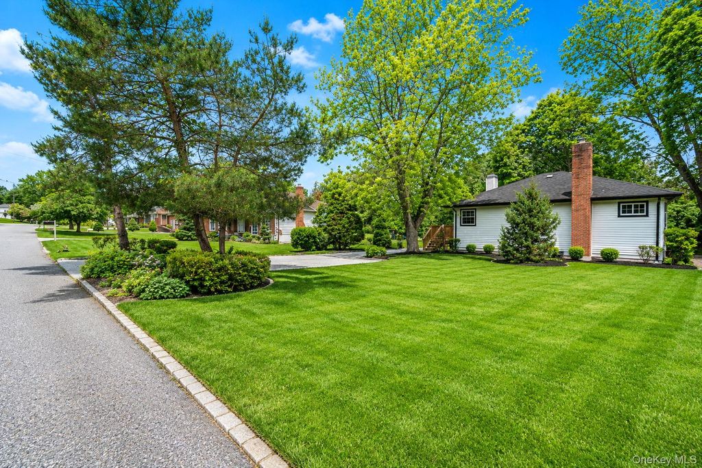 335 Lewis Avenue, Yorktown Heights, NY 10598 — photo 4