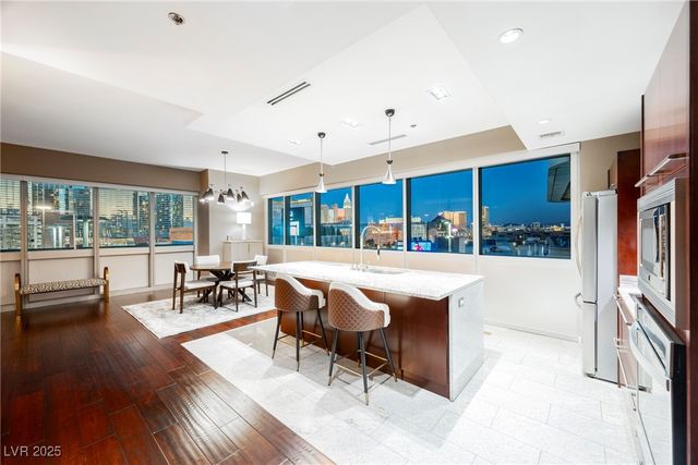 4471 Dean Martin Drive 810, Las Vegas, NV 89103