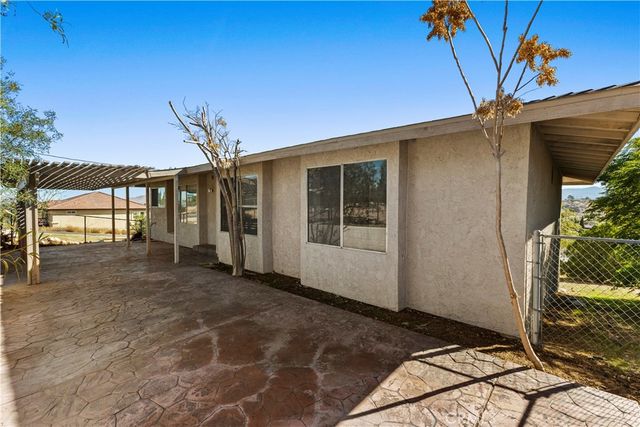 8405 Buckthorn, Hesperia, CA 92345