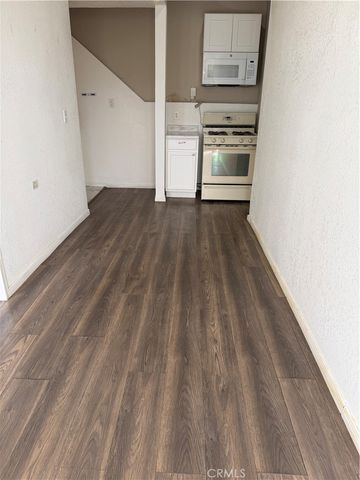 8405 Buckthorn, Hesperia, CA 92345