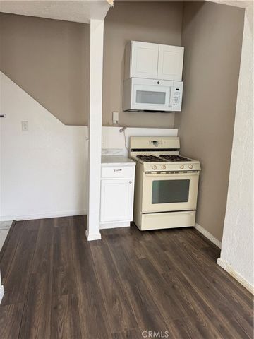 8405 Buckthorn, Hesperia, CA 92345