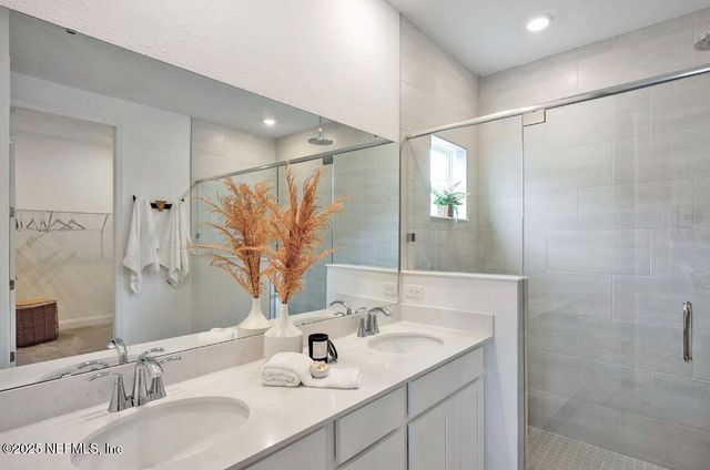 2832 DAYLILY Point, Green Cove Springs, FL 32043