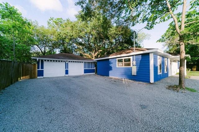 4611 Nevada, Dickinson, TX 77539