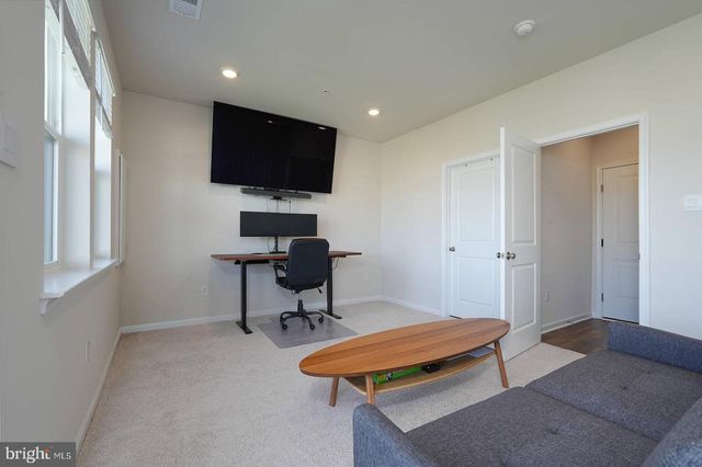 869 AMITY ST, Frederick, MD 21701