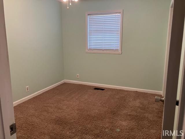 393 N Curtis Drive, Vincennes, IN 47591