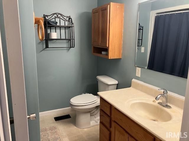 393 N Curtis Drive, Vincennes, IN 47591