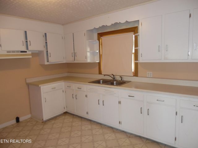 5503 kentwood Rd, Knoxville, TN 37912