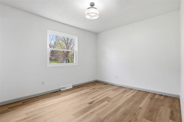 101 Dolomite Dr, Monroeville, PA 15146