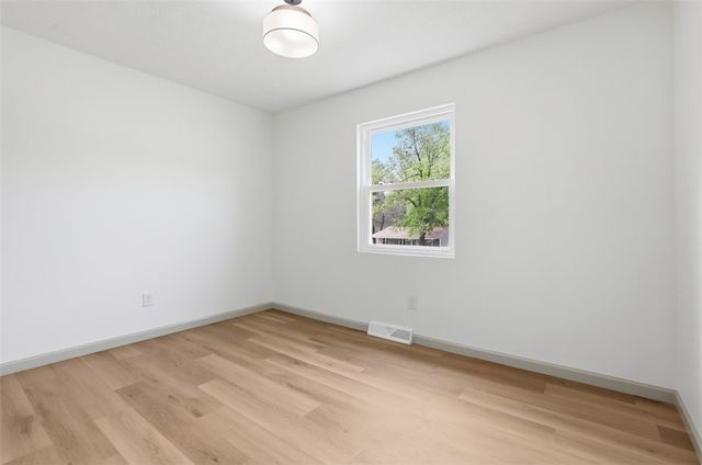 101 Dolomite Dr, Monroeville, PA 15146