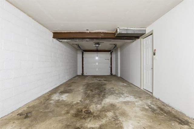 101 Dolomite Dr, Monroeville, PA 15146