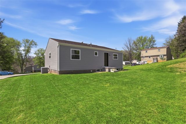 101 Dolomite Dr, Monroeville, PA 15146