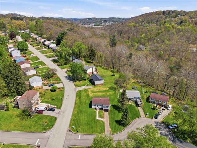 101 Dolomite Dr, Monroeville, PA 15146