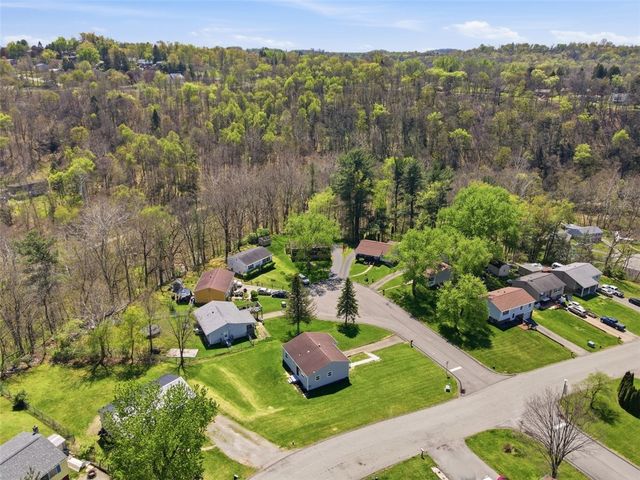 101 Dolomite Dr, Monroeville, PA 15146