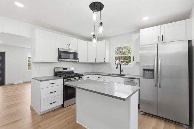 101 Dolomite Dr, Monroeville, PA 15146