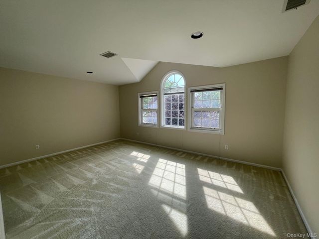 163 Doral Court, Roslyn, NY 11576