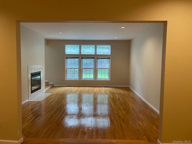 163 Doral Court, Roslyn, NY 11576