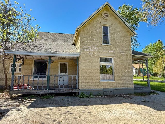 207 W Washington Street, Coleman, MI 48618