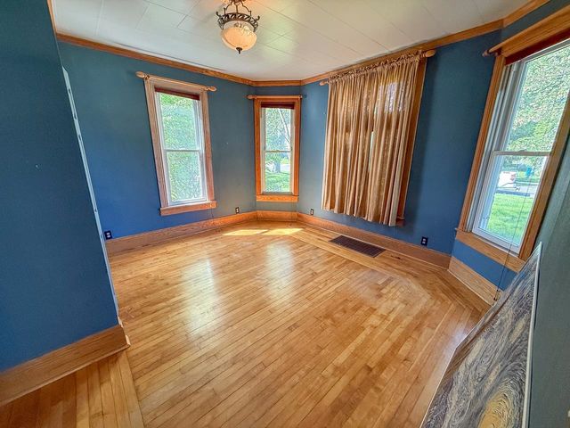 207 W Washington Street, Coleman, MI 48618