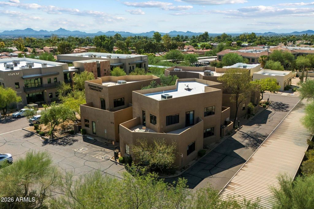 8712 E VISTA BONITA Drive, Scottsdale, AZ 85255 — exterior