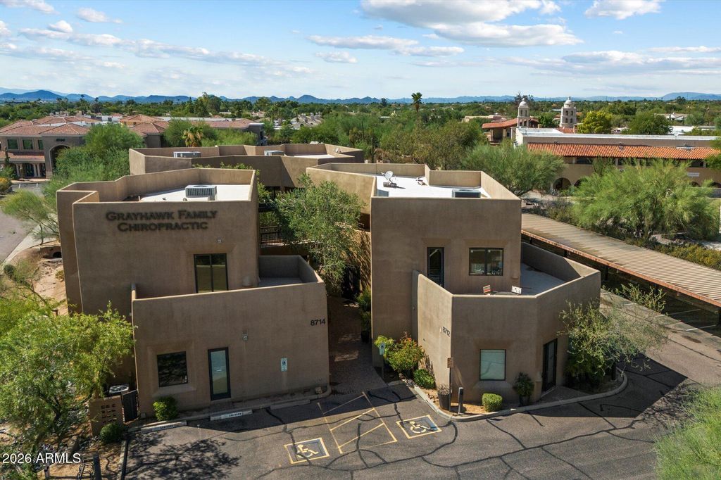 8712 E VISTA BONITA Drive, Scottsdale, AZ 85255 — photo 2