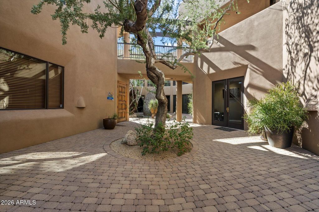 8712 E VISTA BONITA Drive, Scottsdale, AZ 85255 — photo 3