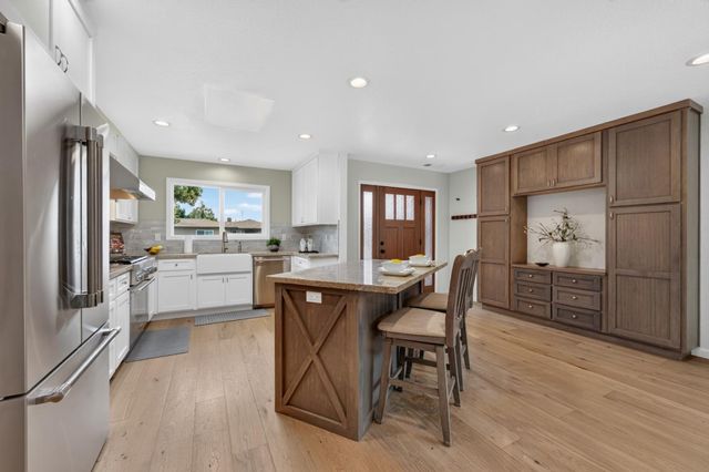 210 Rodonovan Drive, Santa Clara, CA 95051