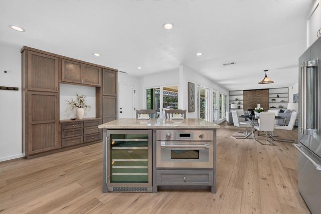 210 Rodonovan Drive, Santa Clara, CA 95051