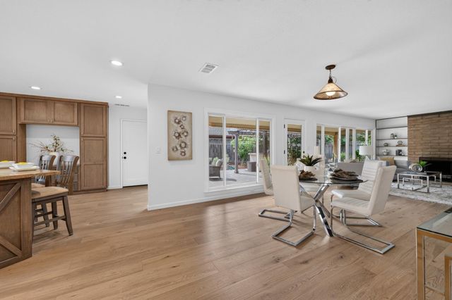 210 Rodonovan Drive, Santa Clara, CA 95051