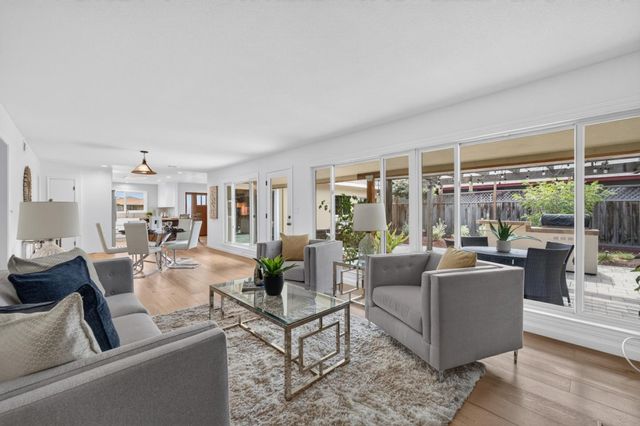 210 Rodonovan Drive, Santa Clara, CA 95051
