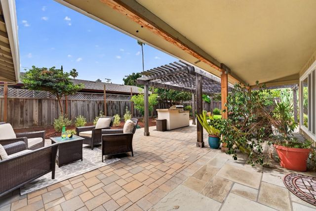 210 Rodonovan Drive, Santa Clara, CA 95051